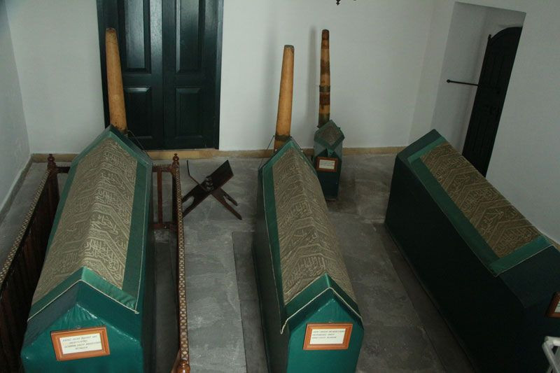 Dolmabahçe Sarayı'nda 200 yıllık bilinmeyen türbe ilk kez görüntülendi - Resim: 1