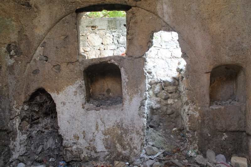 Mahalleli isyan etti Batman'da tarihi hamam çöplüğe dönüştü - Resim: 2