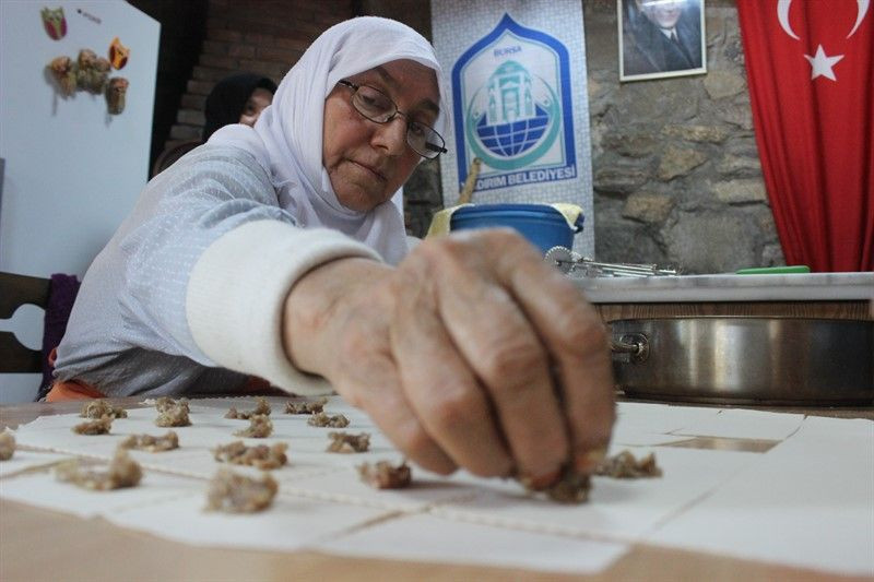 Bursa'da köylü kadınların açtığı kafe büyük ilgi görüyor - Resim: 2