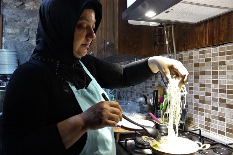 Bursa'da köylü kadınların açtığı kafe büyük ilgi görüyor - Resim: 4