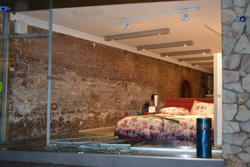 Balıkesir'de şehrin göbeğinde şiddetli hortum paniğe neden oldu - Resim: 3