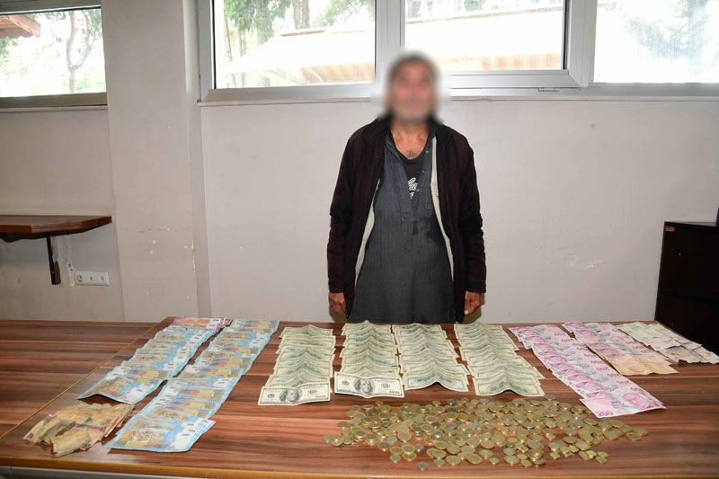Dilencinin üzerinden 5500 Dolar 3800TL ve 31 bin Suriye Lirası çıktı - Resim: 2