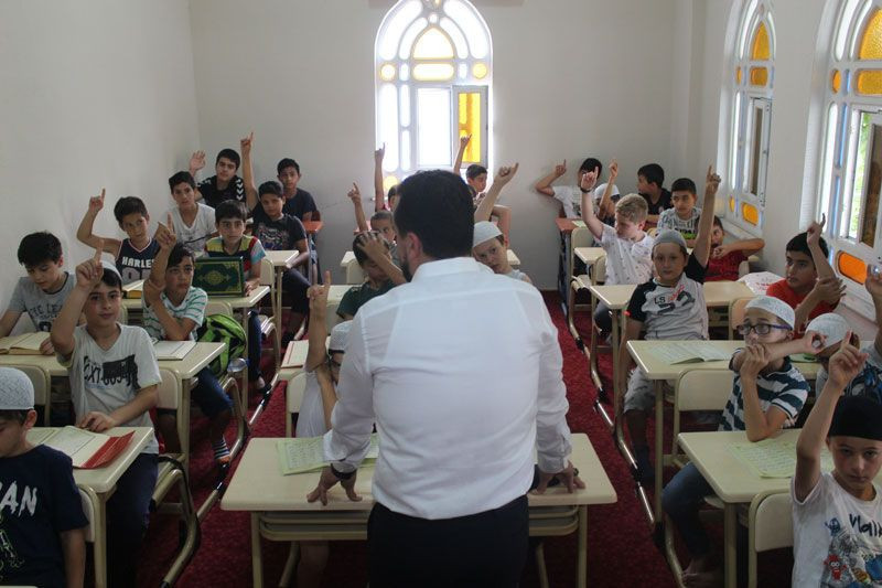 Kocaeli'de sıra dışı imam yaptıklarını duyanlar soluğu camide alıyor - Resim: 3
