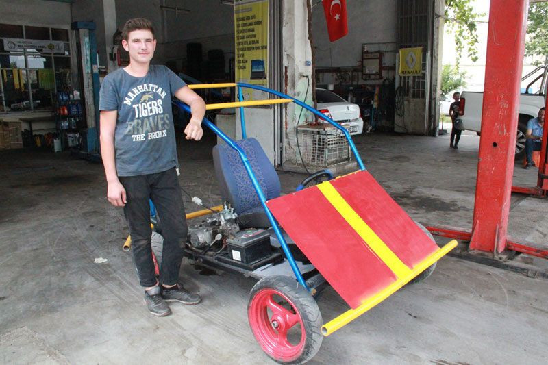 Babası 'yapamazsın' dedi o inadına yaptı görenler telefona kaydediyor - Resim: 2