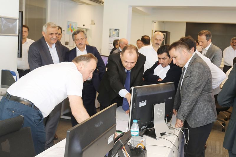 İmamoğlu talimat verdi! İETT yöneticileri metrobüse bindi - Resim: 2