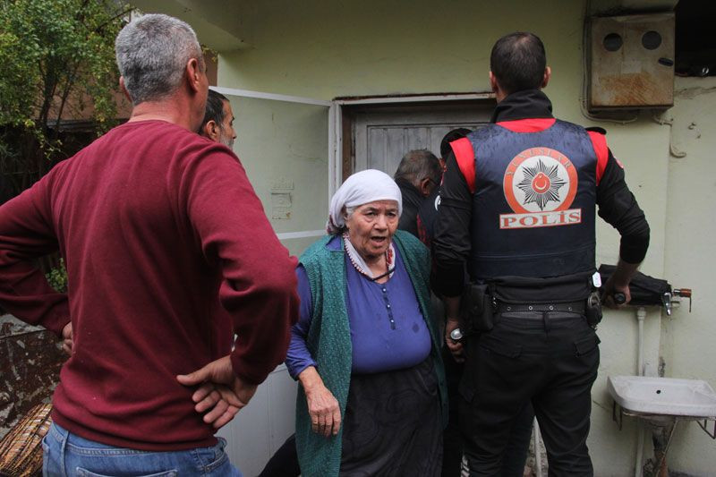 Adana'da kahvaltıyı beğenmeyen eski boksörün yaptıkları şaşkına çevirdi - Resim: 4