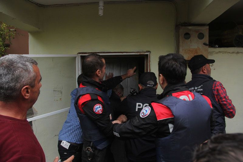 Adana'da kahvaltıyı beğenmeyen eski boksörün yaptıkları şaşkına çevirdi - Resim: 3