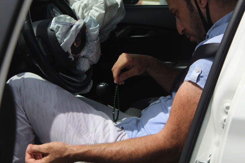 Antalya'da tuhaf olay kazaya koşanlar sürücüyü donmuş halde buldu - Resim: 3