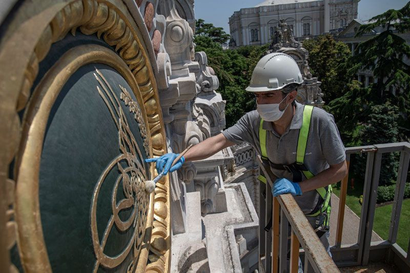 Dolmabahçe Sarayı'ndaki 164 yılık tuğralar restore ediliyor - Resim: 3