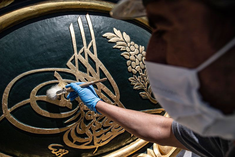 Dolmabahçe Sarayı'ndaki 164 yılık tuğralar restore ediliyor - Resim: 4