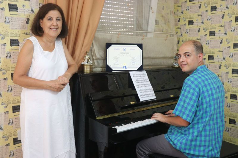 'Konuşamaz' denilen otizmli Recep Ege şan bölümünden mezun oldu - Resim: 3