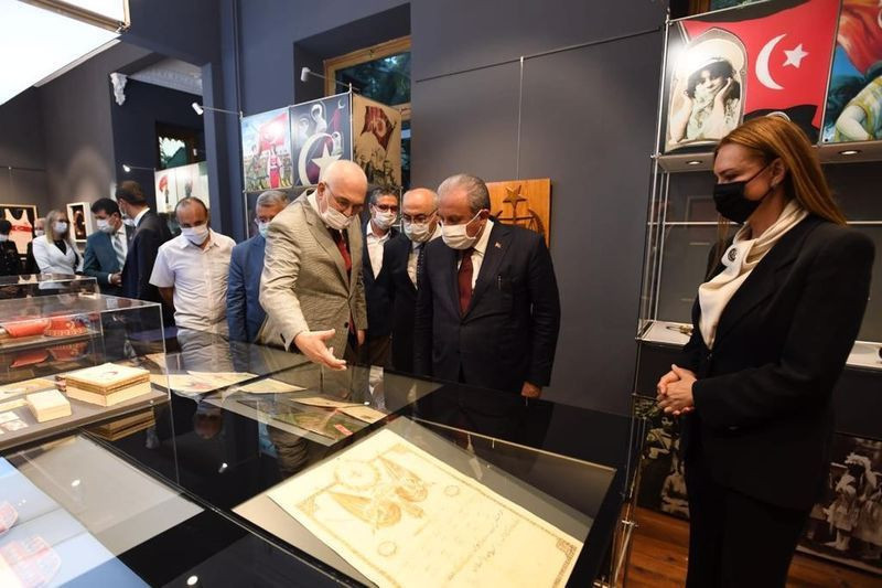 Türkiye'de bir ilk! İzmir'de Bayrak Müzesi açıldı - Resim: 3