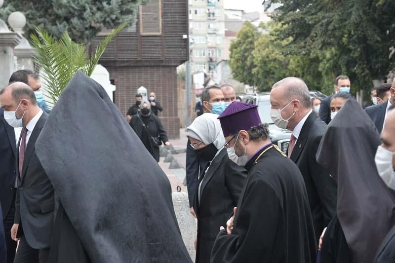 Ermeni Patriği Maşalyan'dan Cumhurbaşkanı Erdoğan'a dua! Markar Esayan'ın cenaze töreni - Resim: 1