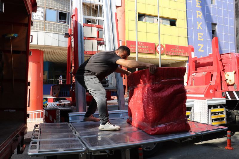 Kahramanmaraş'taki dünyanın en saçma binasından kaçış başladı - Resim: 4