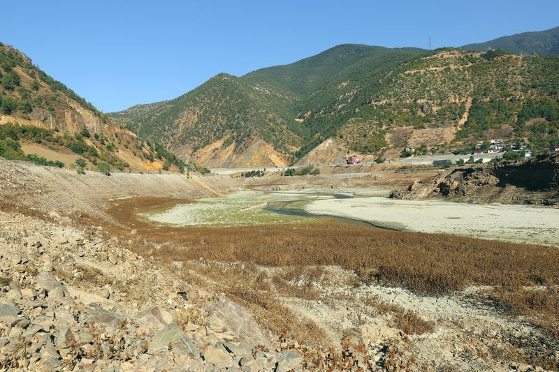 Gümüşhane'de sular çekildi! Korkutan görüntü ortaya çıktı - Resim: 4