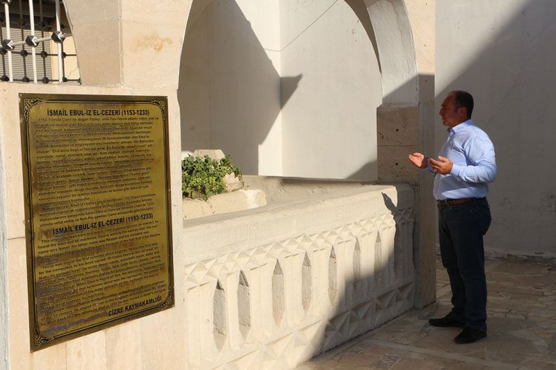 Cizreliler uçan araba 'CEZERİ'nin ilçede uçurulmasını istiyor türbesi de ilçede - Resim: 4