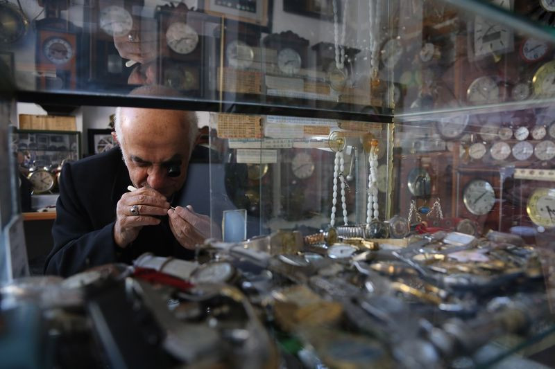 Türkiye'nin en yaşlı ustası Kocaeli'de! Parmakları beyin cerrahı gibi çalışıyor - Resim: 1