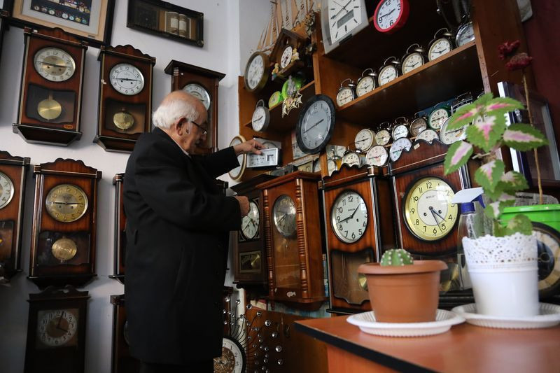 Türkiye'nin en yaşlı ustası Kocaeli'de! Parmakları beyin cerrahı gibi çalışıyor - Resim: 3