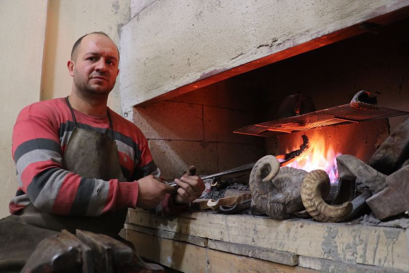 Sivas'ta 4 yıl kurutup bekliyor! Türkiye'de sadece 2 kişi bu işi yapıyor insan DNA'sı gibi - Resim: 2