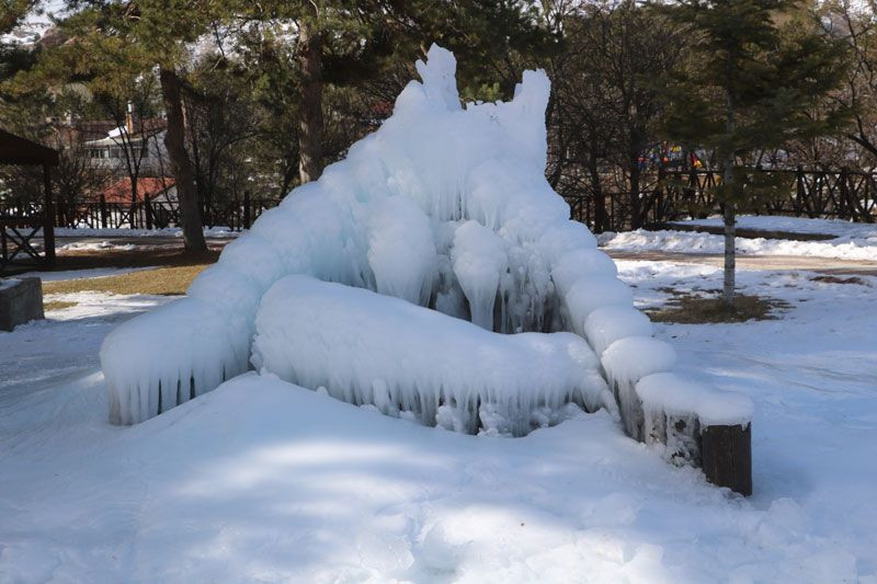 Önce patladı sonra dondu! Sivas'ta ilginç görüntüler - Resim: 2