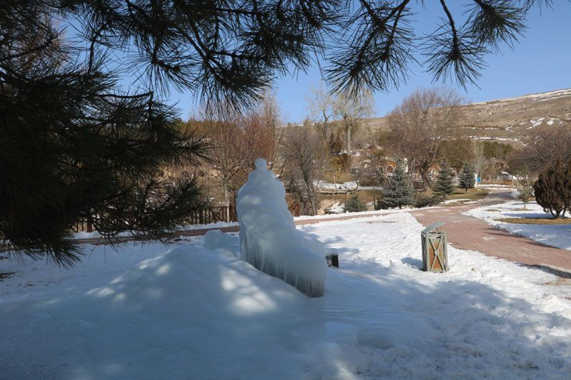 Önce patladı sonra dondu! Sivas'ta ilginç görüntüler - Resim: 4