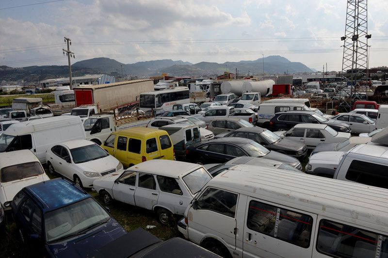 Hatay’da 80 milyon liralık milli servet otoparkta çürümeye terk edildi - Resim: 1