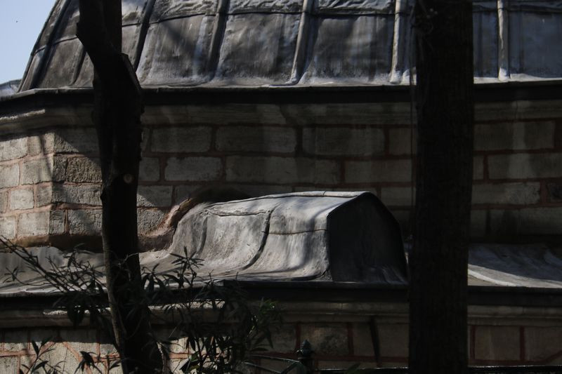 İstanbul'da kubbedeki tabutu görenler hayrete düştü mezardan 3 kez çıktı! - Resim: 4