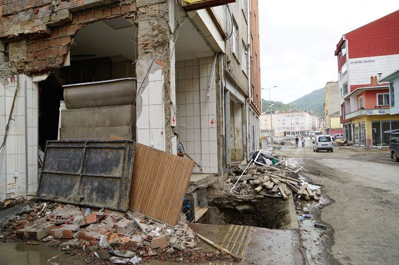 Kastamonu Bozkurt'ta selzede genç kendisine fazla ödenen 750 bin lirayı iade etti - Resim: 2
