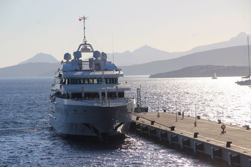 4 katlı lüks yat Muğla Bodrum'a demir attı! Kirasını duyan inanamadı - Resim: 1