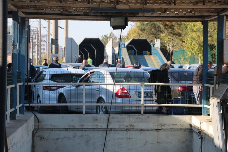 Gurbetçiler bin 400 kilometrelik yolu yata yata gidiyorlar - Resim: 2