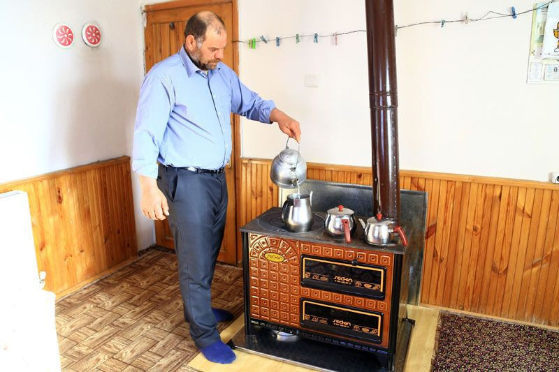 Bir oturuşta 100 bardak çay içiyor! Çay tiryakisi Ömer Faruk Soydaş anlattı dinleyenler inanamadı - Resim: 4