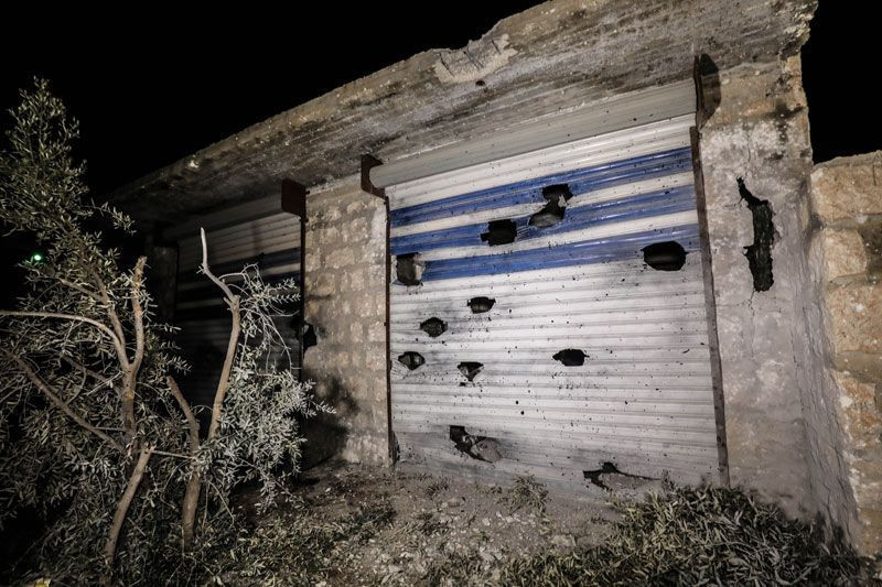 ABD askerlerinin İdlib'de düzenlediği operasyonda 9 kişi öldü enkaza dönen ev görüntülendi - Resim: 1