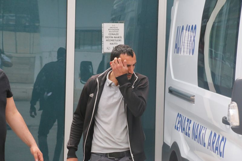 Antalya'da çocukken evlatlık verdiği oğlu tarafından öldürüldü - Resim: 1