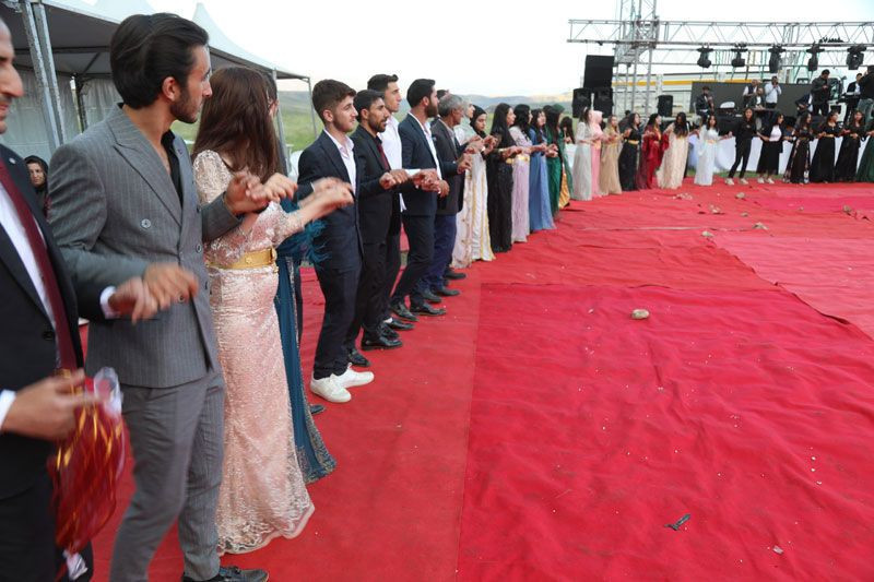 Düğünde takı töreni 5 saat sürdü geline 4 kilo altın damada 6 milyon TL takıldı - Resim: 4