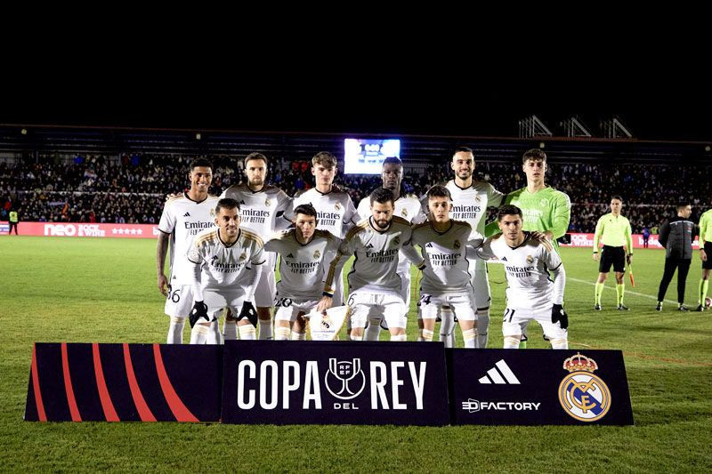 Arda Güler, Real Madrid formasıyla ilk kez sahaya ilk 11'de çıktı serbest vuruşu direğe takıldı - Resim: 1