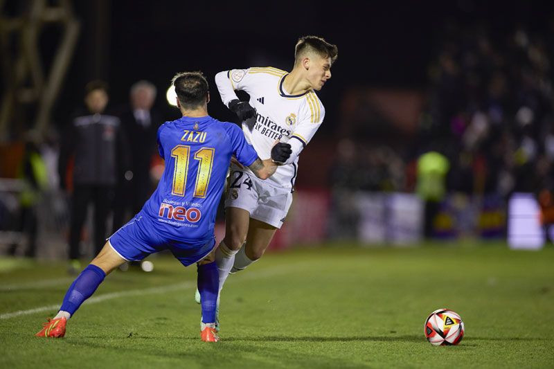 Arda Güler, Real Madrid formasıyla ilk kez sahaya ilk 11'de çıktı serbest vuruşu direğe takıldı - Resim: 2