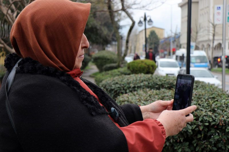 Pamukova'da kendisini taciz eden adamı çevire çevire dövdü çevredekiler elinde aldı - Resim: 4