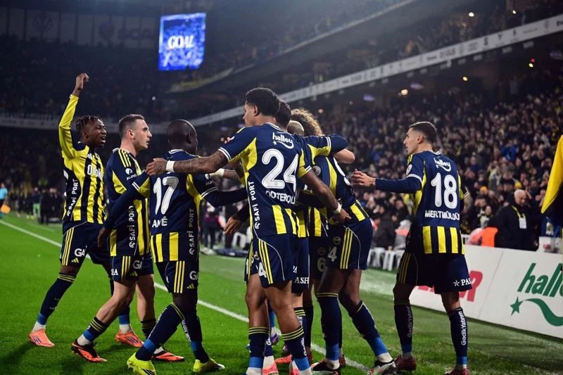 Fenerbahçe’de 6 futbolcu sezon sonu yolcu - Resim: 2