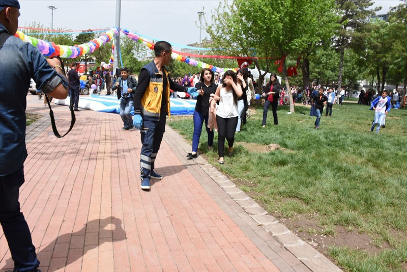 Batman'daki törende patladı! Olay yerinden görüntüler - Resim: 2