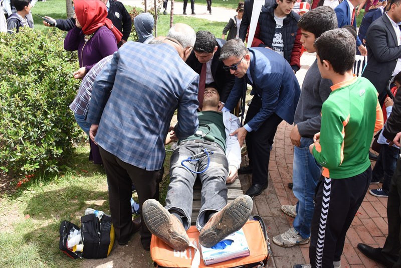 Batman'daki törende patladı! Olay yerinden görüntüler - Resim: 4