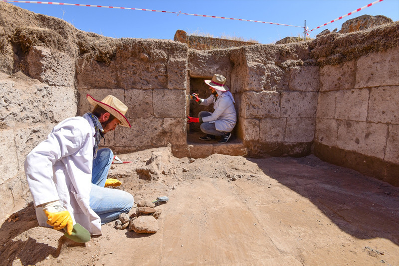 Selçuklu mezarlığında heyecanlandıran keşif - Resim: 2