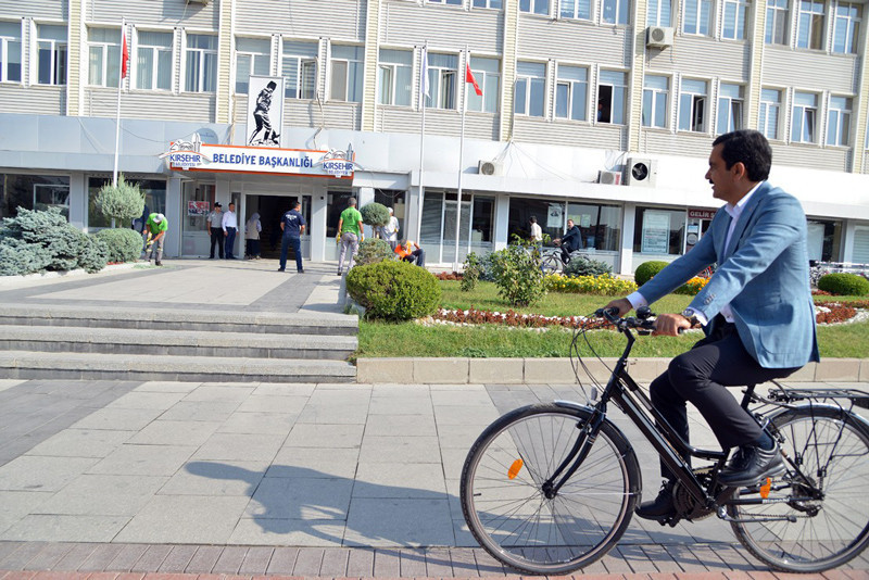Kırşehir Belediye Başkanı Yaşar Bahçeci şekil için değil gerçekten yaptı - Resim: 1
