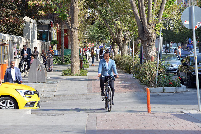 Kırşehir Belediye Başkanı Yaşar Bahçeci şekil için değil gerçekten yaptı - Resim: 2