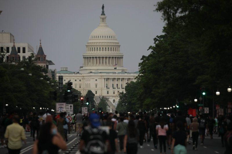 ABD'de seçim sonuçları netleşmeden sokaklar karıştı! Trump ve Biden destekçileri birbirine girdi - Resim: 3