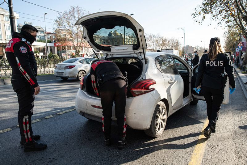 İstanbul'da çok sayıda noktada dev operasyon! Tek tek arandılar - Resim: 4