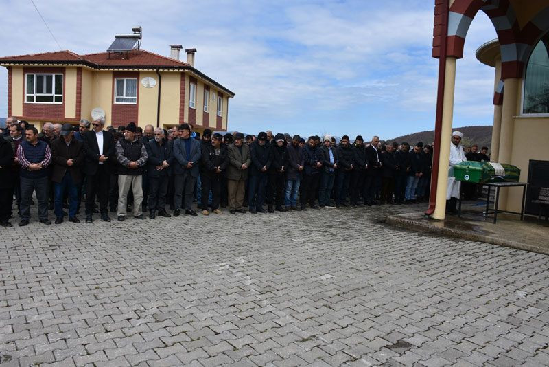 Yediği Ramazan pidesi sonu oldu kurtarmaya çalışan esnaf o anları anlattı - Resim: 2