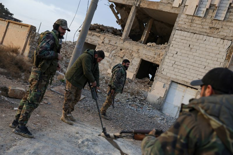 Suriye'nin altını köstebek yuvasına çevirmişler YPG tünelleri görüntülendi - Resim: 17