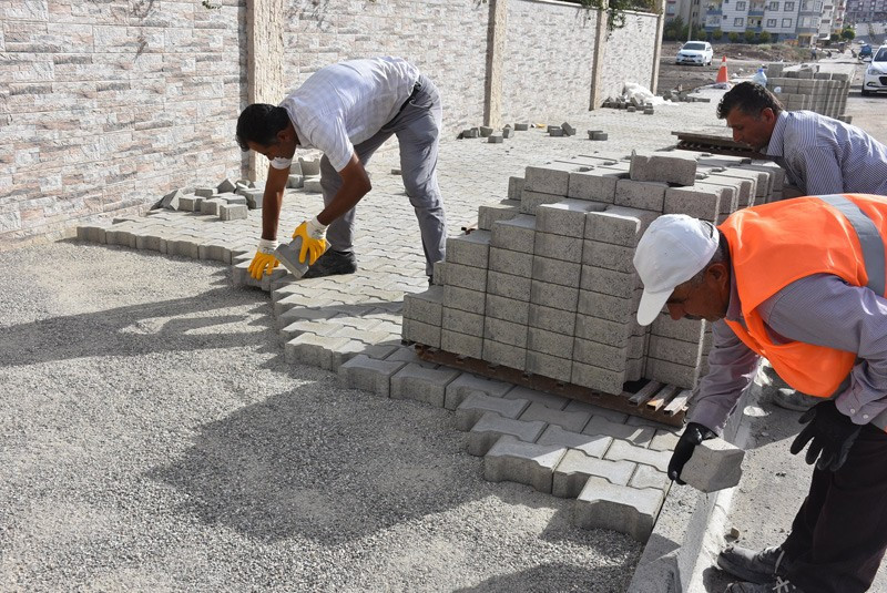 Kayyum atanan Batman'a bir haller oluyor - Resim: 4