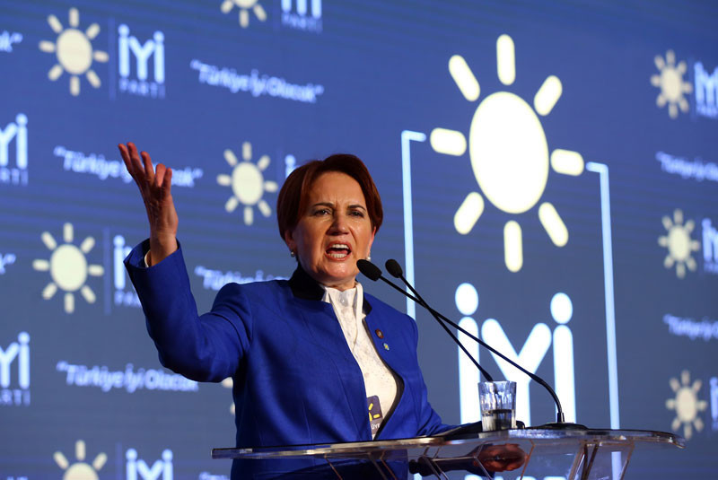Akşener'in 'İyi Parti' tanıtım toplantısında neler oldu? İşte kare kare o anlar... - Resim: 3