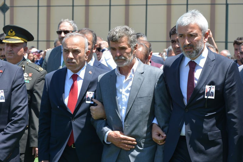 Şehit Sabri Eryeler'i Ordu'da binlerce kişi uğurladı - Resim: 4